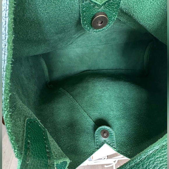 Portland Leather Green Bacalar Naomi Almost Perfect Oversized Leather Bag - Picture 14 of 16